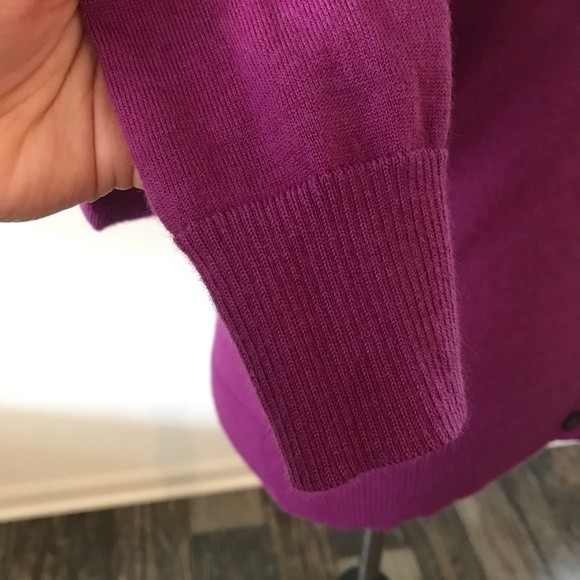 Banana Republic Extra Fine Merino Wool Button Down Fuchsia Cardigan - XS - Picture 4 of 9